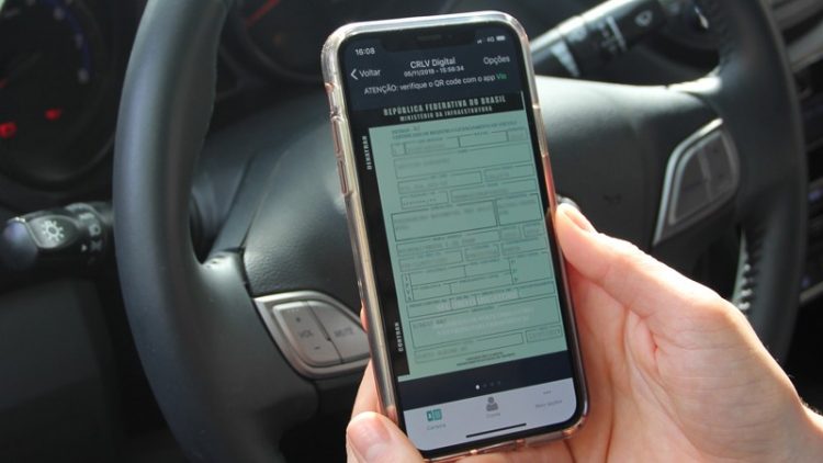 CRLV Digital vira obrigação dos motoristas em 2021; emita o seu! 