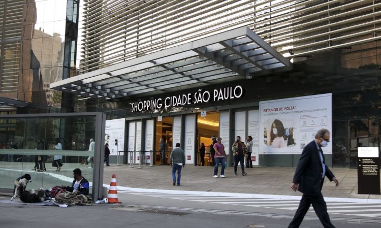 São Paulo torna quarentena mais rígida a partir de hoje (11); o que muda para o comércio?