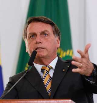 Bolsonaro quer mudanças no IRPF, mas se diz impossibilitado porque 