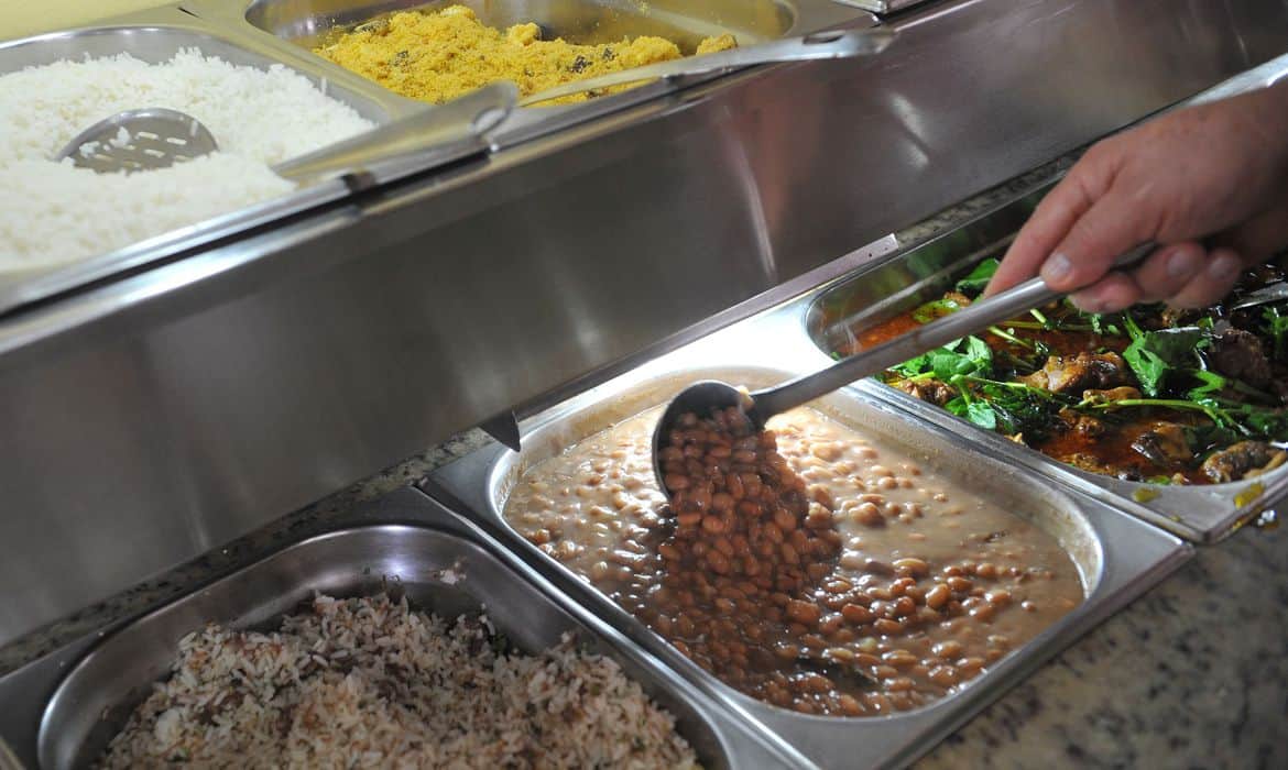 Safra do feijão e arroz será diminuída; brasileiros precisam se preocupar?