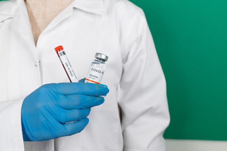 Governo faz compra de 20 milhões de novas doses da vacina da COVID-19