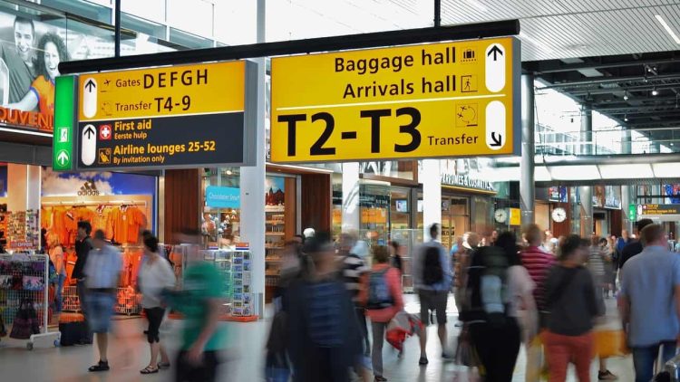 Pensando em viajar nas férias? Preço das passagens caiu apenas nesta cidade