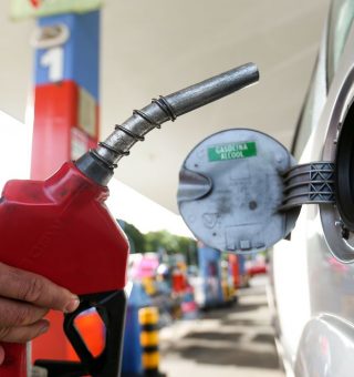 Governadores estaduais apresentam nova proposta para baratear o valor dos combustíveis