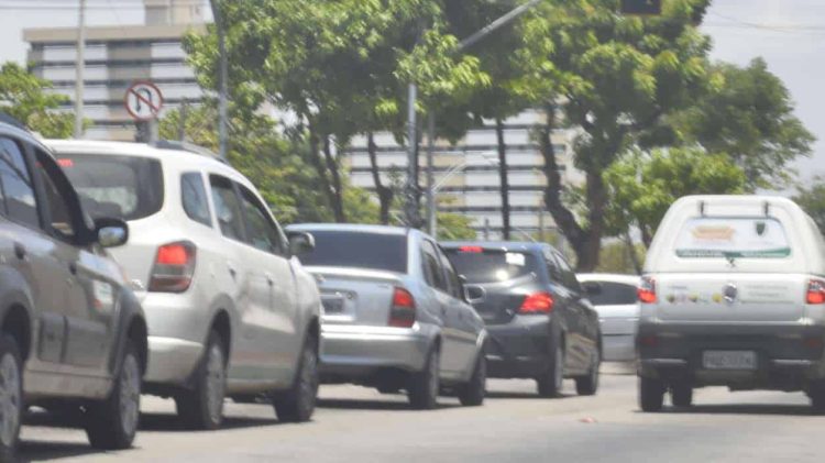 Estes CARROS são uma excelente opção para quem quer ECONOMIZAR com o combustível