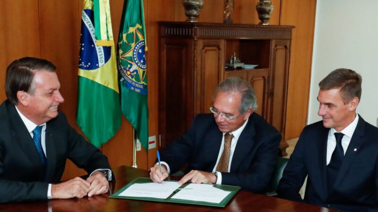Bolsonaro tem cadeira da presidência do BB à disposição; e agora?