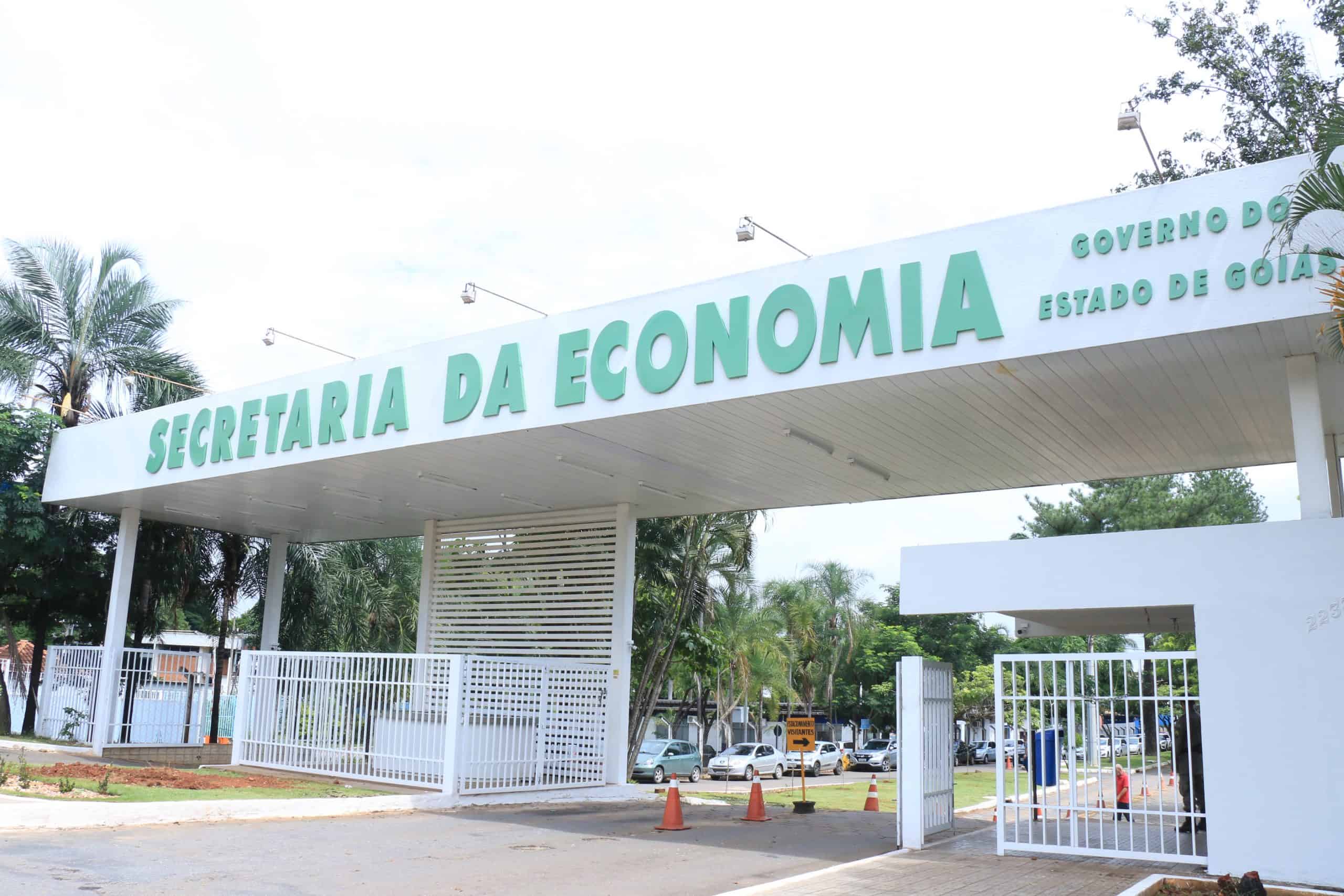 Governo de Goiás cria lei para negociação do IPVA e ITCD; saiba como funcionará