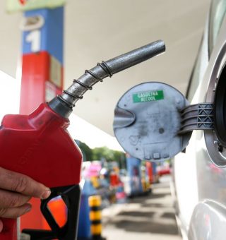 Petrobras confirma reajuste no valor do diesel para as distribuidoras