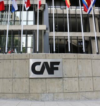 Banco CAF abre inscrições para vagas de emprego em diferentes níveis
