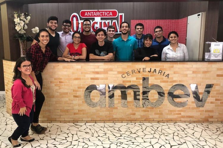 Inscrições abertas para vagas de estágio e trainee na Ambev; salário de até R$ 7 mil