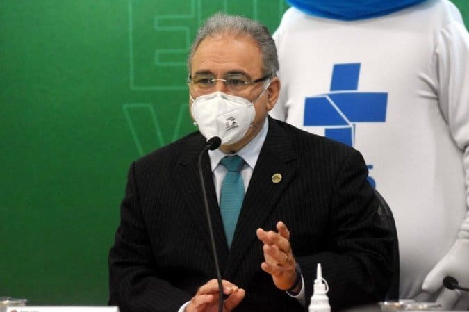 Brasil garante 30,5 milhões de doses da vacina contra a Covid-19, diz Queiroga
