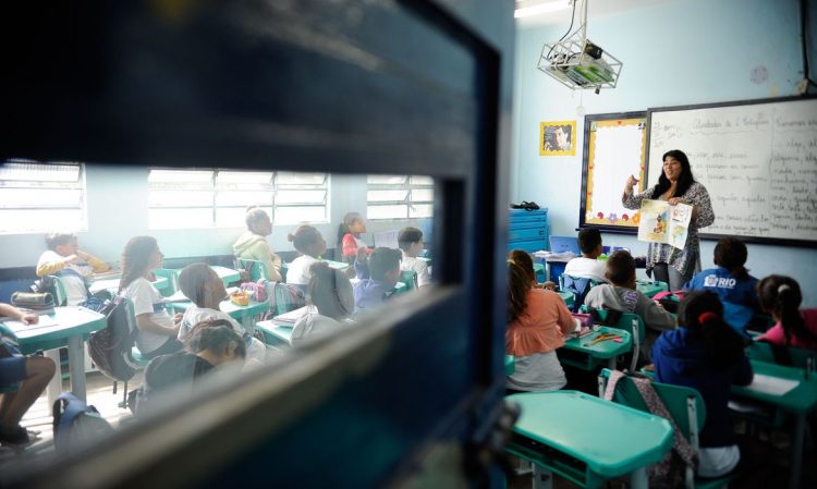 Programa Brasil na Escola abre inscrições nacionais; como funciona?