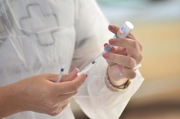 Cuiabá cria sistema para aumentar número de imunizados com vacina da Covid-19