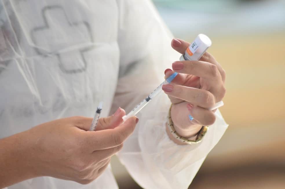 Grávidas e puérperas são inclusas como grupo prioritário na vacinação da COVID (Imagem: Divulgação/Prefeitura de Vilhena)