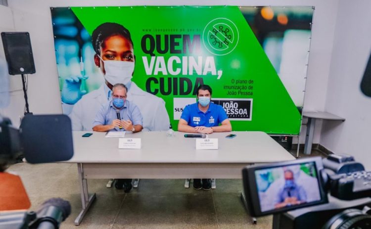 Vacinação da COVID-19 fica suspensa em João Pessoa após faltarem doses 