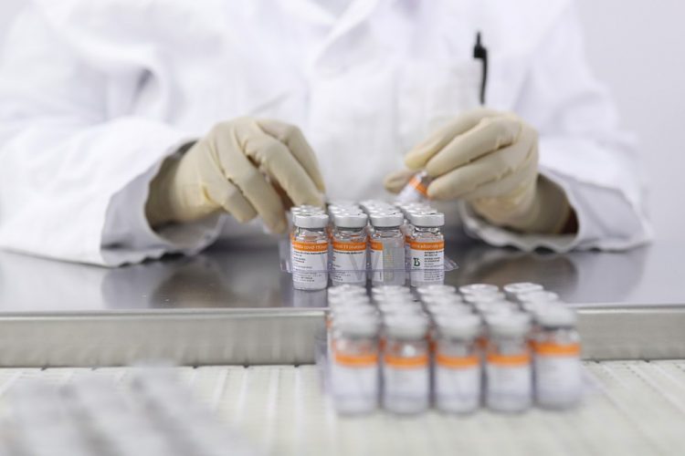 Butantan confirma: SEM insumos não há produção ideal de vacinas para maio 