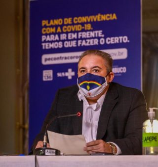 Em coletiva, Governo de Pernambuco fala sobre restrições no comércio