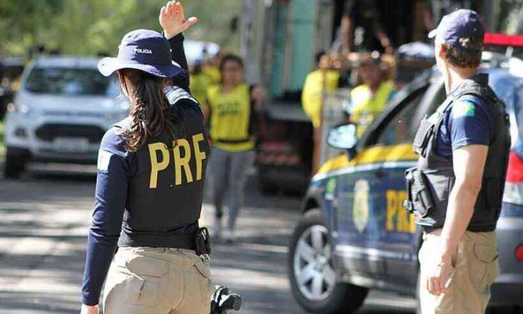 Concurso da PRF terá salários de R$ 10 mil e todos os detalhes são divulgados; confira