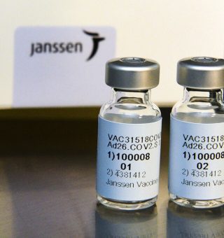 Ministério da Saúde negocia 10 milhões de doses da vacina da Johnson & Johnson