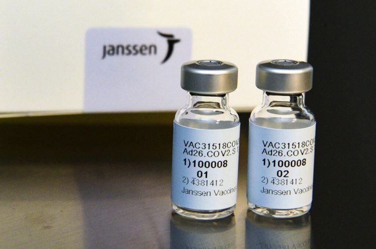 Ministério da Saúde negocia 10 milhões de doses da vacina da Johnson & Johnson