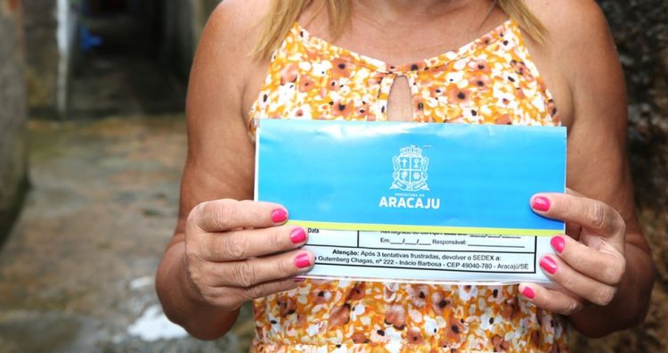 Não recebeu o cartão de auxílio financeiro em Aracaju? Veja quem procurar! 
