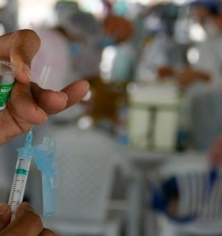 Salvador retoma calendário de vacinação após problemas no estoque