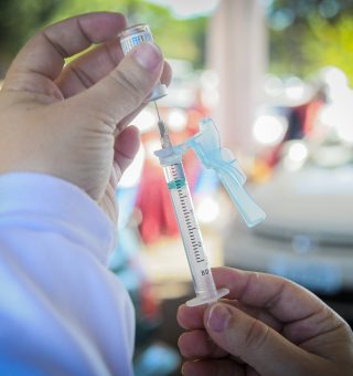 Como vai funcionar e quem pode participar do mutirão de vacinação no DF