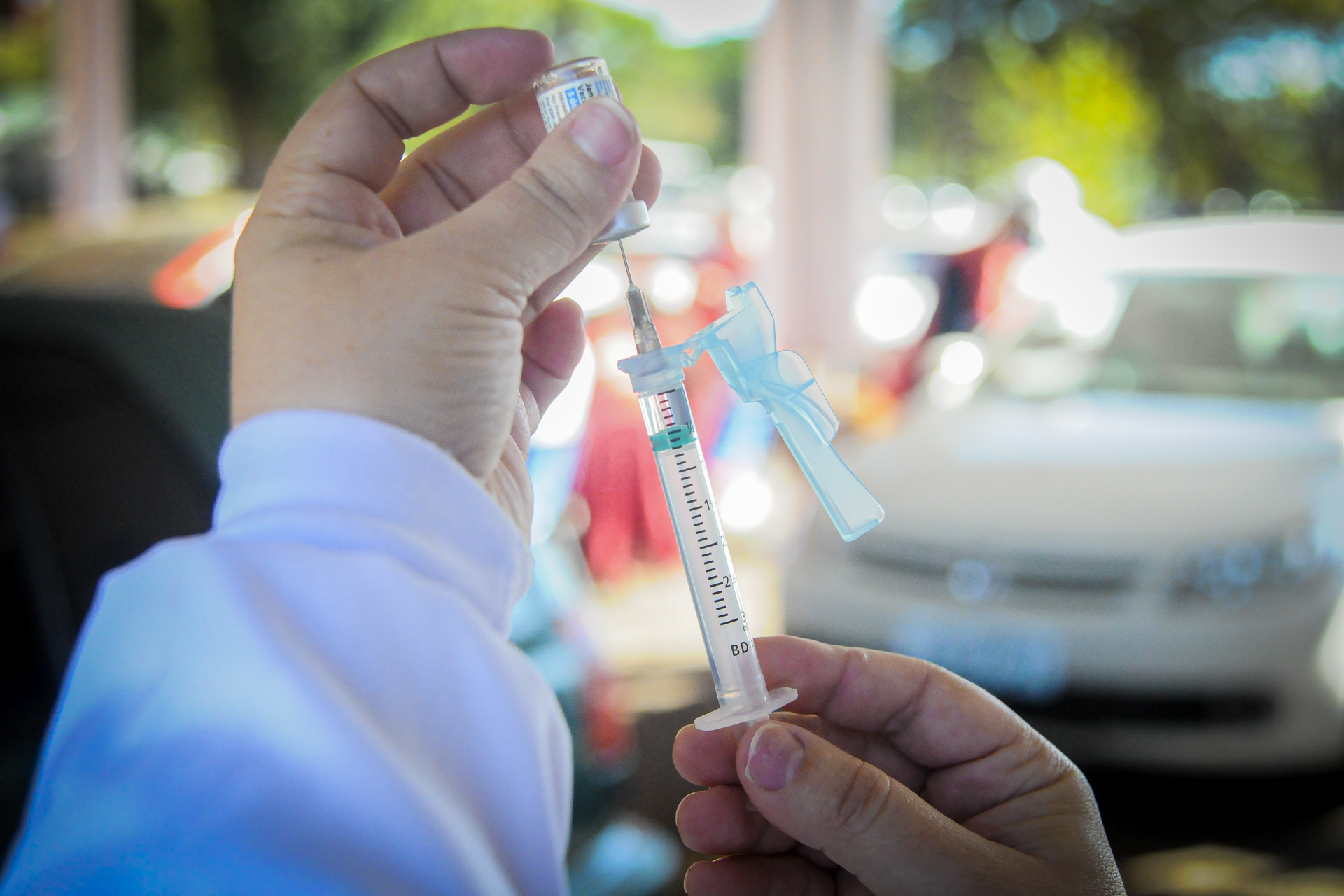 Adultos acima de 18 anos recebem 1ª dose da vacina nesta semana em Macapá