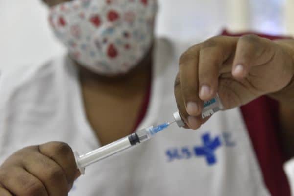 Grande Vitória abre vagas para vacinação contra COVID-19; agende online
