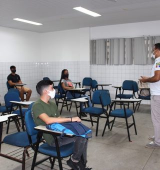 Volta as aulas presenciais em Maceió conta com visita da vigilância sanitária