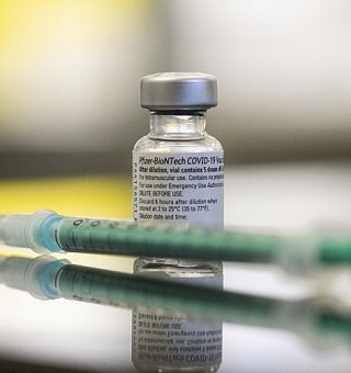 Ministro da Saúde confirma início da 3ª dose da vacina contra COVID-19