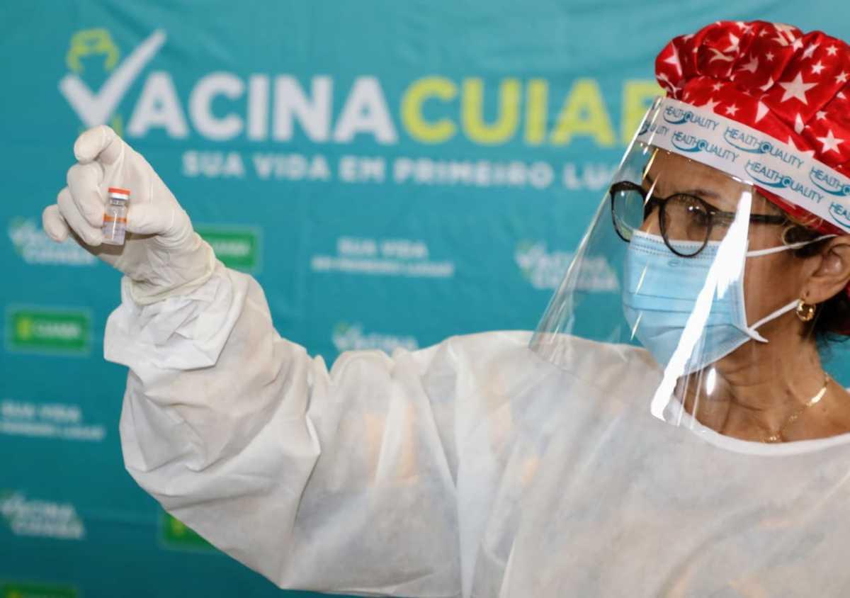 Prefeitura de Cuiabá inicia vacinação para maiores de 18 anos