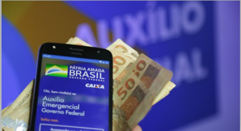 Brasil tem condições de bancar o pagamento do auxílio emergencial em 2022?