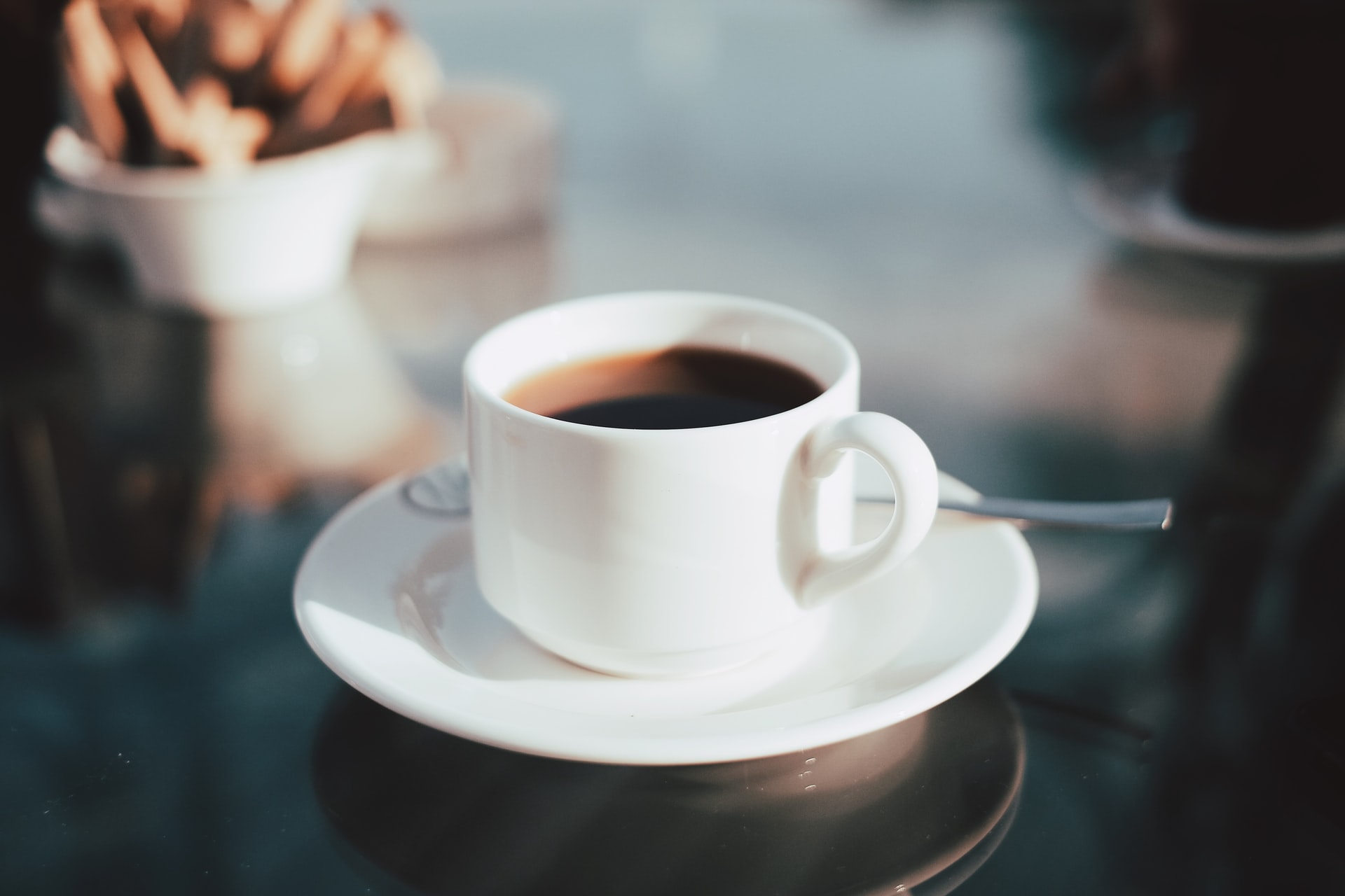 Valor de 500g de café chega a R$ 15 nos mercados; por que valor subiu tanto?