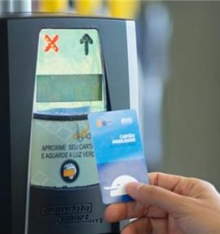 Cidade do Paraná suspende restrições para usar cartão gratuidade no transporte