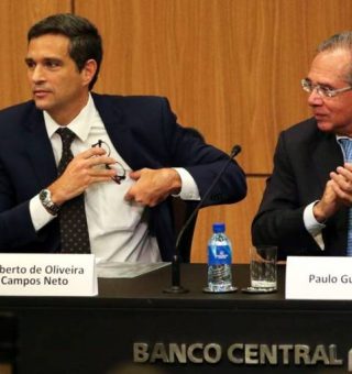 O que significa offshore? Guedes e Campos Neto estão em polêmica deste sistema