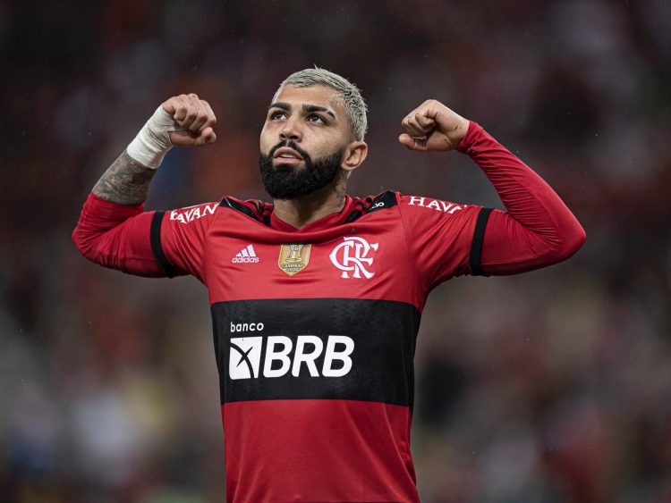 Salários no futebol: confira quais foram os 5 jogadores mais bem pagos em 2021 no Brasil