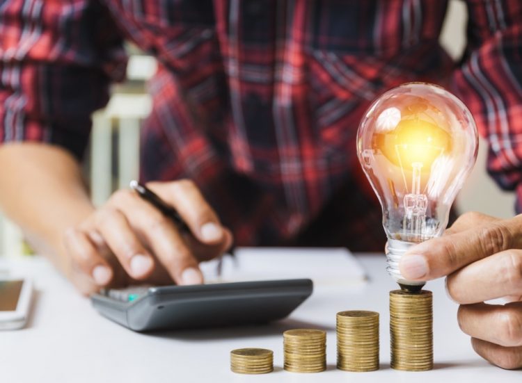 Redução na conta de luz: 35,3 milhões de residências receberão desconto; saiba mais