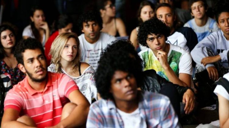 Número de jovens que não estudam nem trabalham no Brasil já superam a população da Bélgica