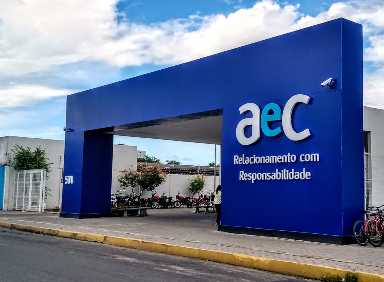 AeC abre 250 novas vagas em Governador Valadares - O Olhar