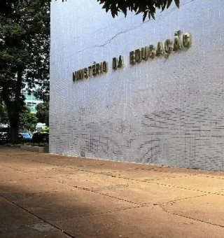 Crise no MEC: pastor lobista investiu R$ 450 mil para abrir duas empresas no mesmo dia