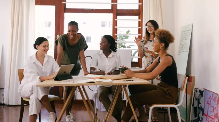 Dia da Mulher: elas estão empreendendo mais, porém proporção ainda é desequilibrada