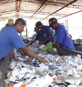 Novo programa beneficia reciclagem e catadores; R$ 400 milhões separados para distribuir