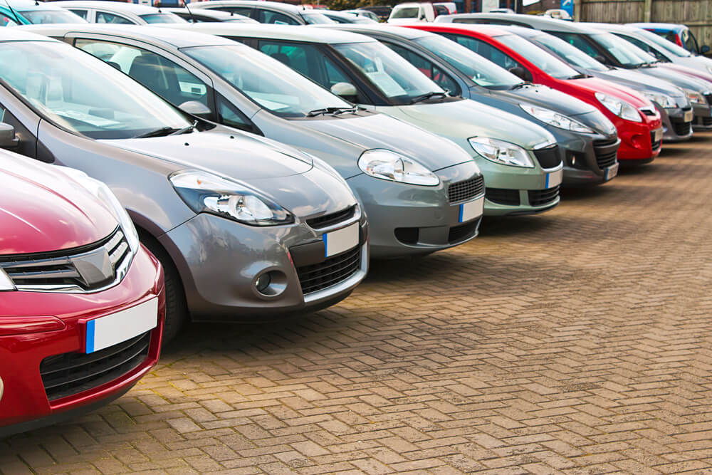 Tabela de preço dos veículos usados tem queda; veja quanto custa um carro popular