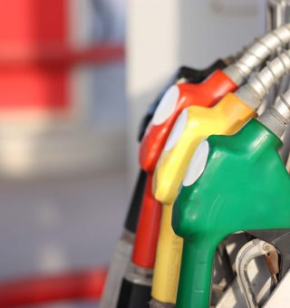 Gasolina: preço dos combustíveis volta a cair nos postos de todo o país