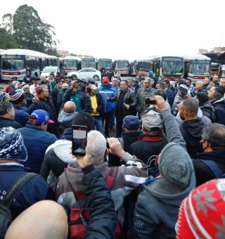 Prefeitura de São Paulo fecha acordo com os motoristas de ônibus para encerrar a greve