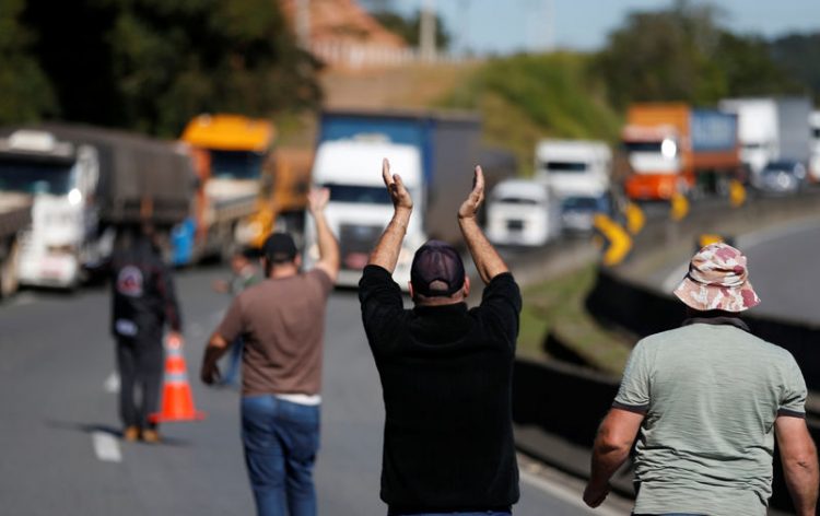 Gasolina, alimentos e o que mais pode AUMENTAR de preço com a greve dos caminhoneiros