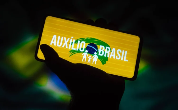 AUXÍLIO BRASIL de R$ 1.200 em agosto; governo vai pagar parcela retroativa?