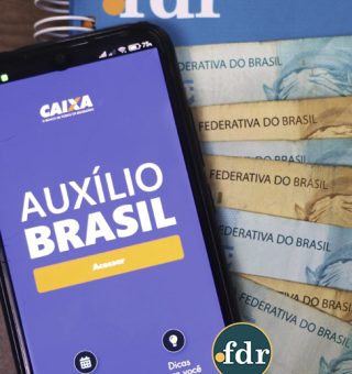 cropped-App-Auxilio-Brasil-Dinheiro-FDR.jpg