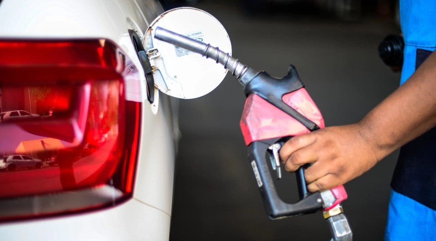 Reajustes no ICMS começa a baixar o preço da gasolina em Pernambuco