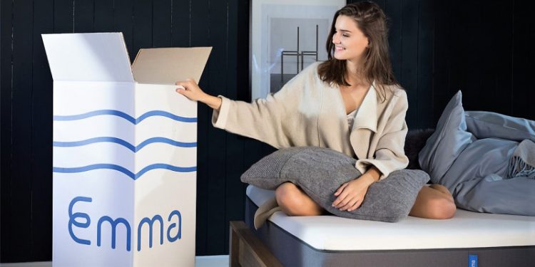 Emma tem VAGAS DE EMPREGO para quem ama DORMIR